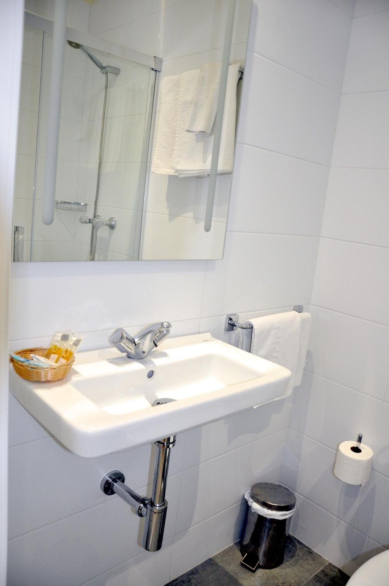 Hostal Paz Гондомар Экстерьер фото