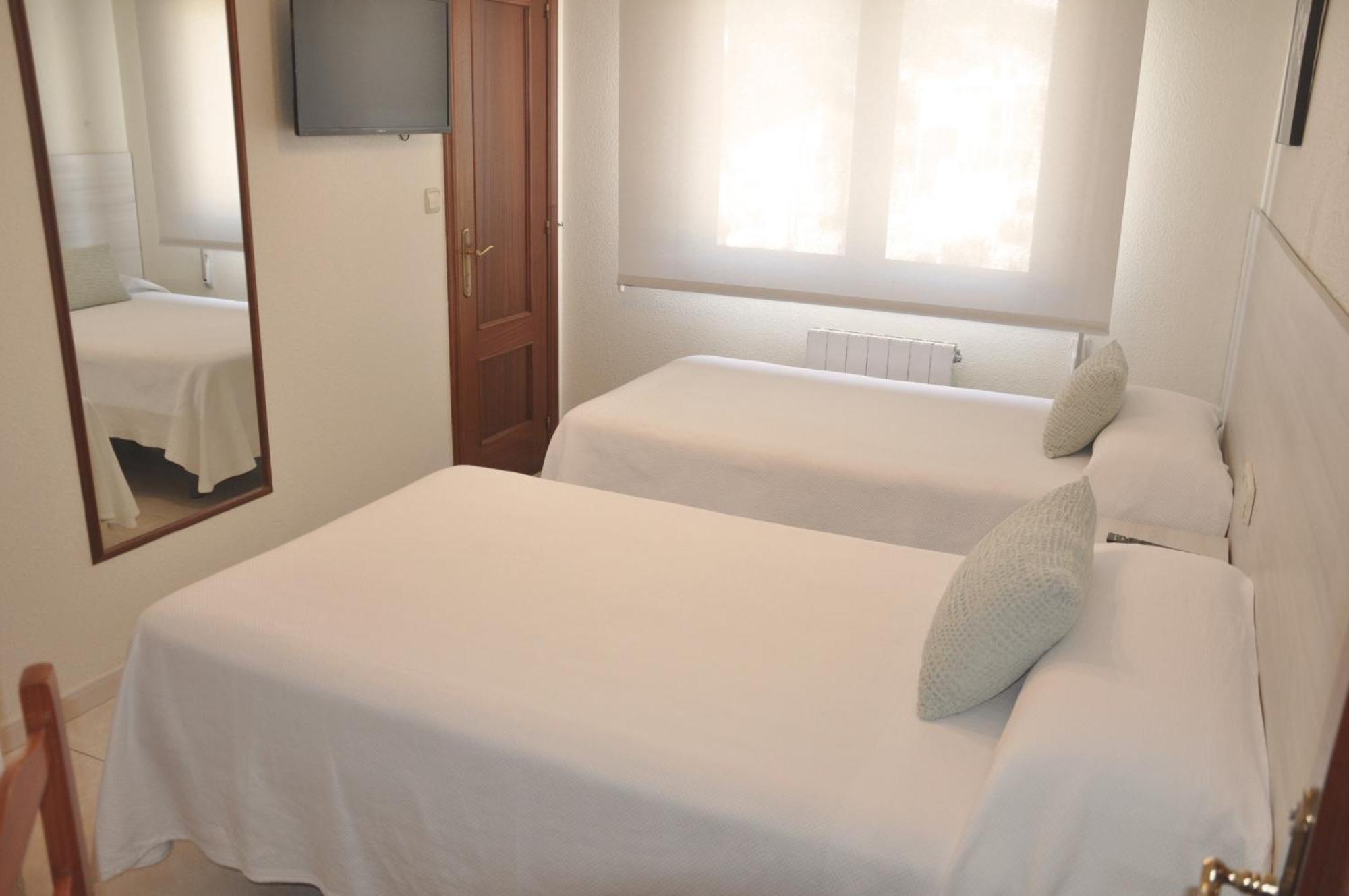 Hostal Paz Гондомар Экстерьер фото